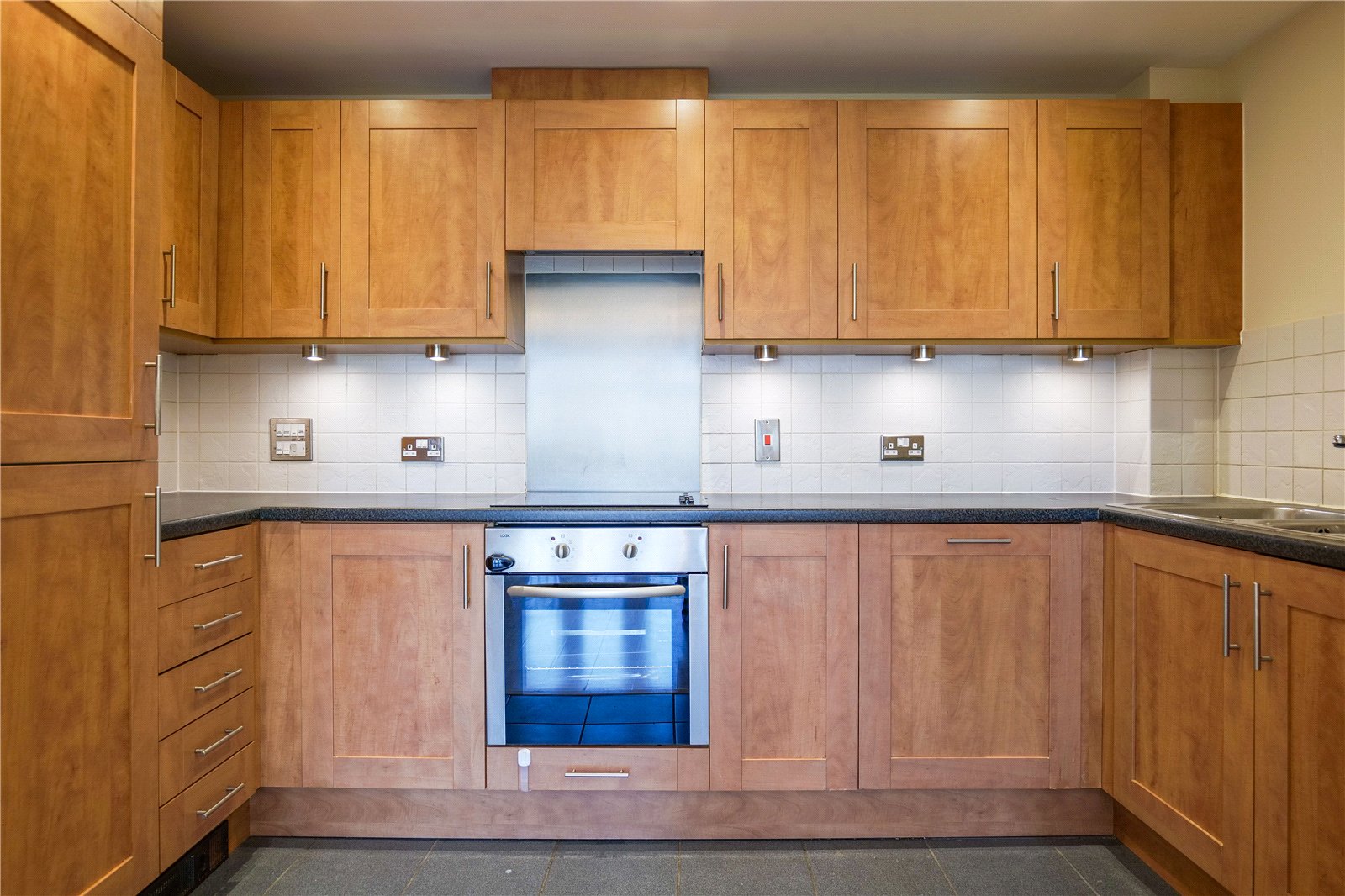 2 bedroom Flat for sale in Gas Works Road, Reading, Berkshire