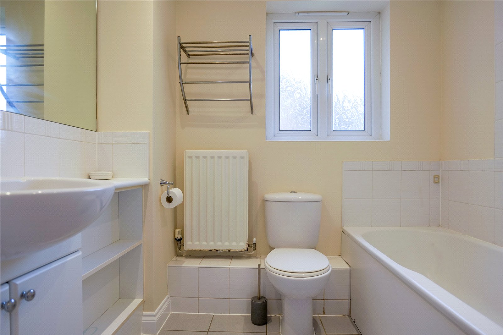 2 bedroom Flat for sale in Gas Works Road, Reading, Berkshire