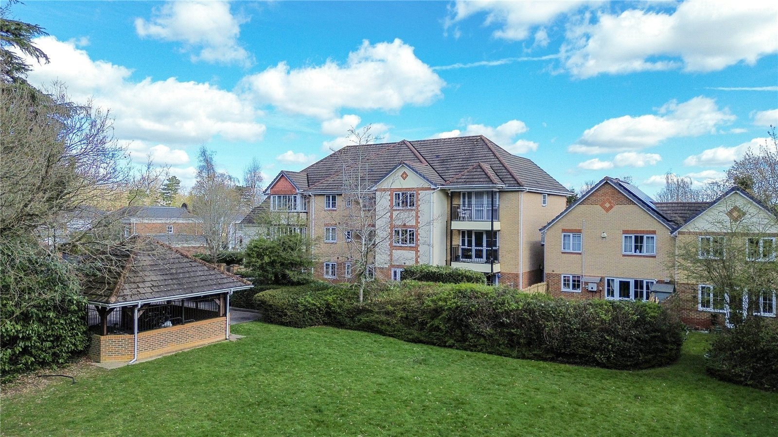 2 bedroom Flat for sale in Reading, Berkshire