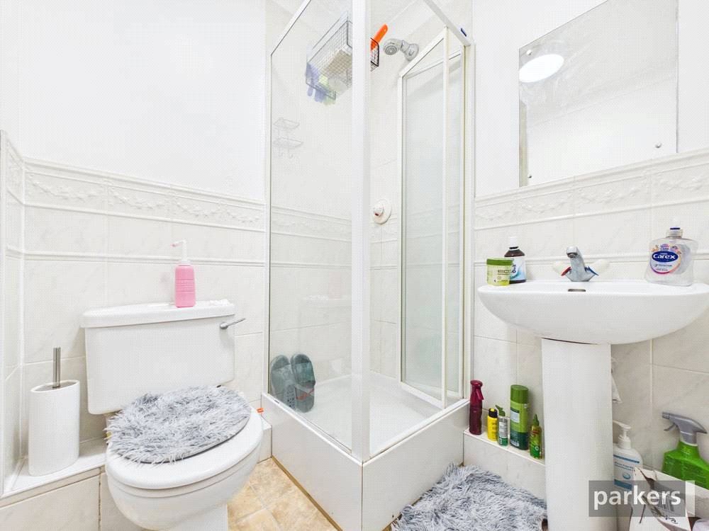2 bedroom Flat for sale in Reading, Berkshire