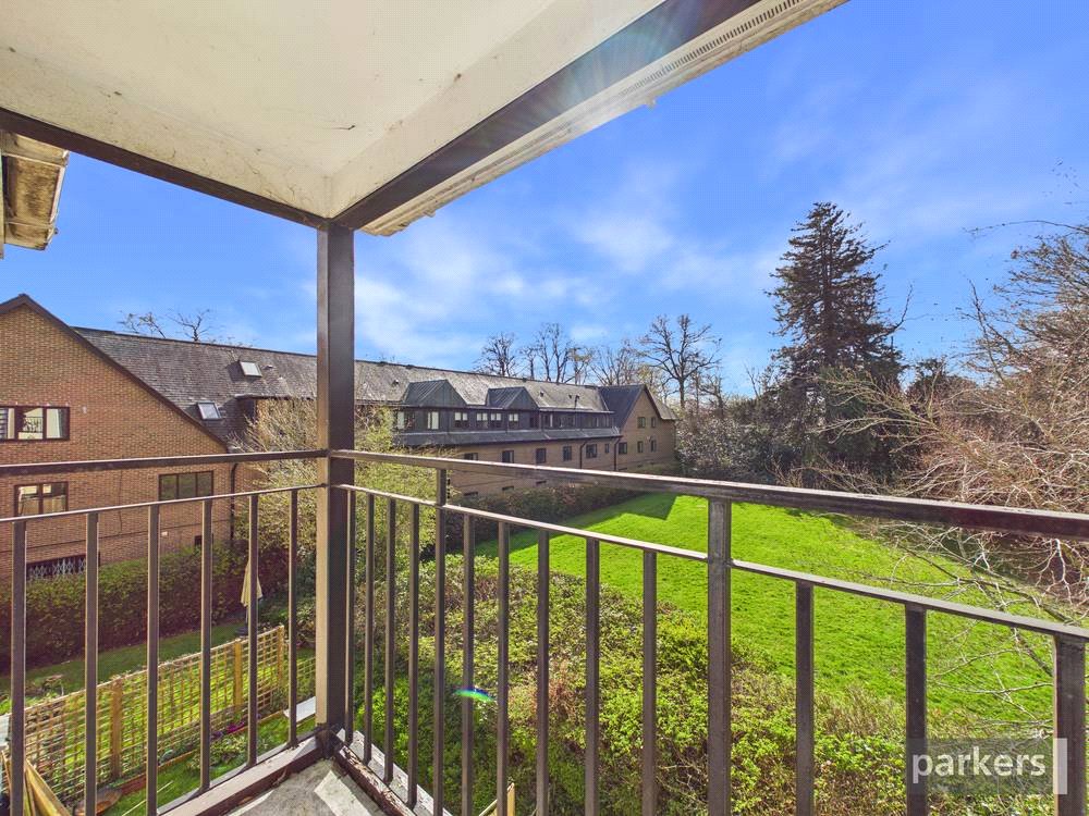 2 bedroom Flat for sale in Reading, Berkshire