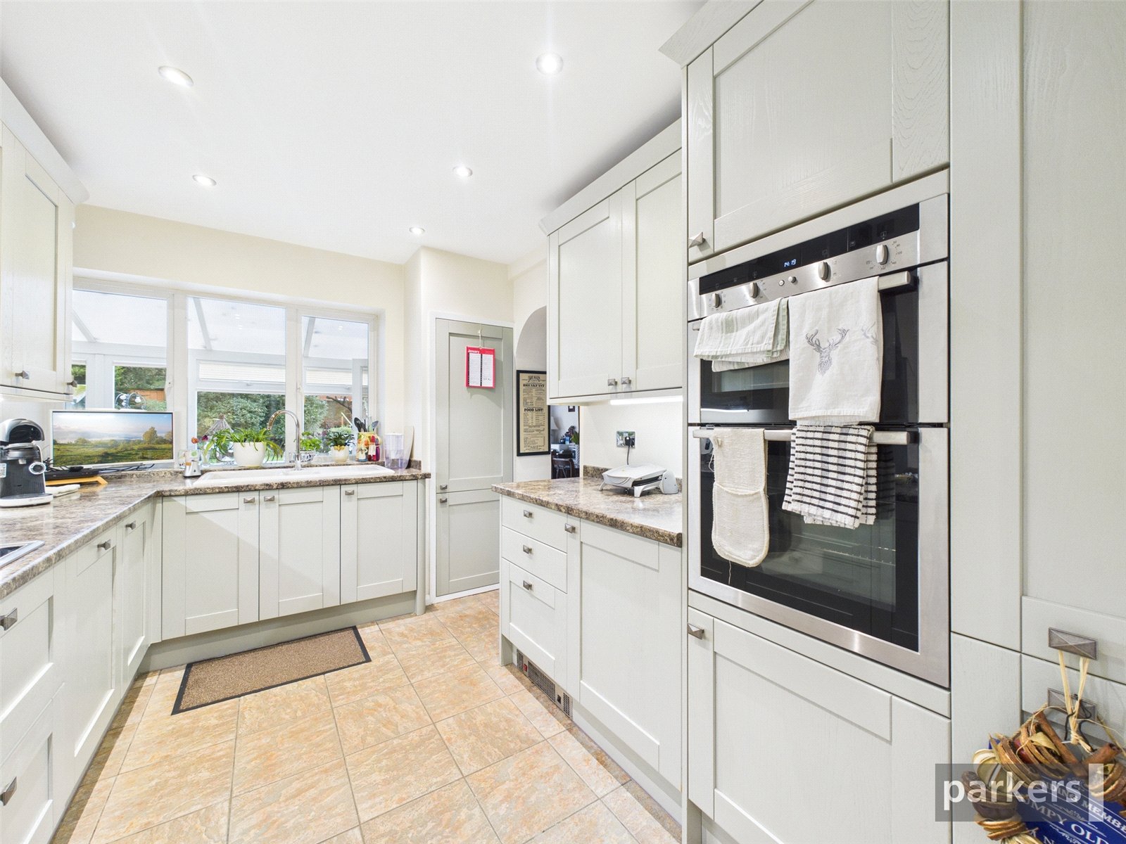 4 bedroom House for sale in Reading, Berkshire