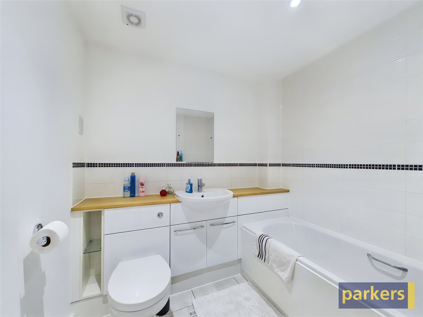 4 bedroom House for sale in Woodley, Reading, Berkshire