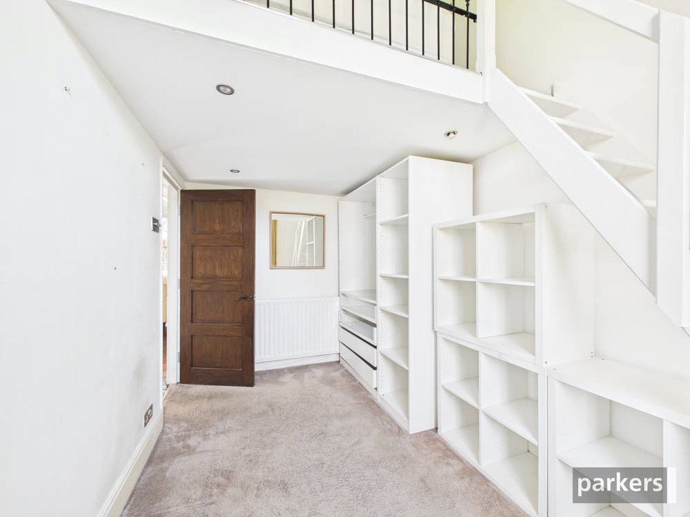 2 bedroom Flat for sale in Reading, Berkshire