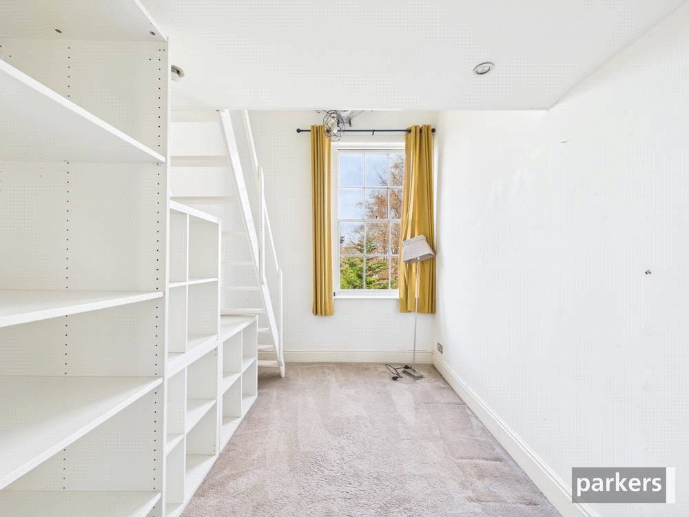 2 bedroom Flat for sale in Reading, Berkshire