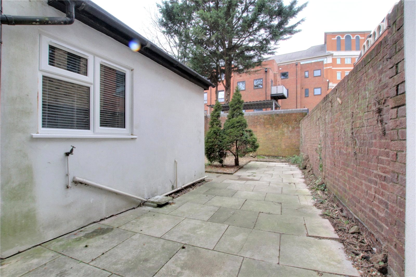 2 bedroom Flat for sale in Reading, Berkshire