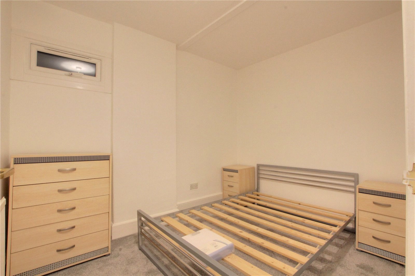 2 bedroom Flat for sale in Reading, Berkshire