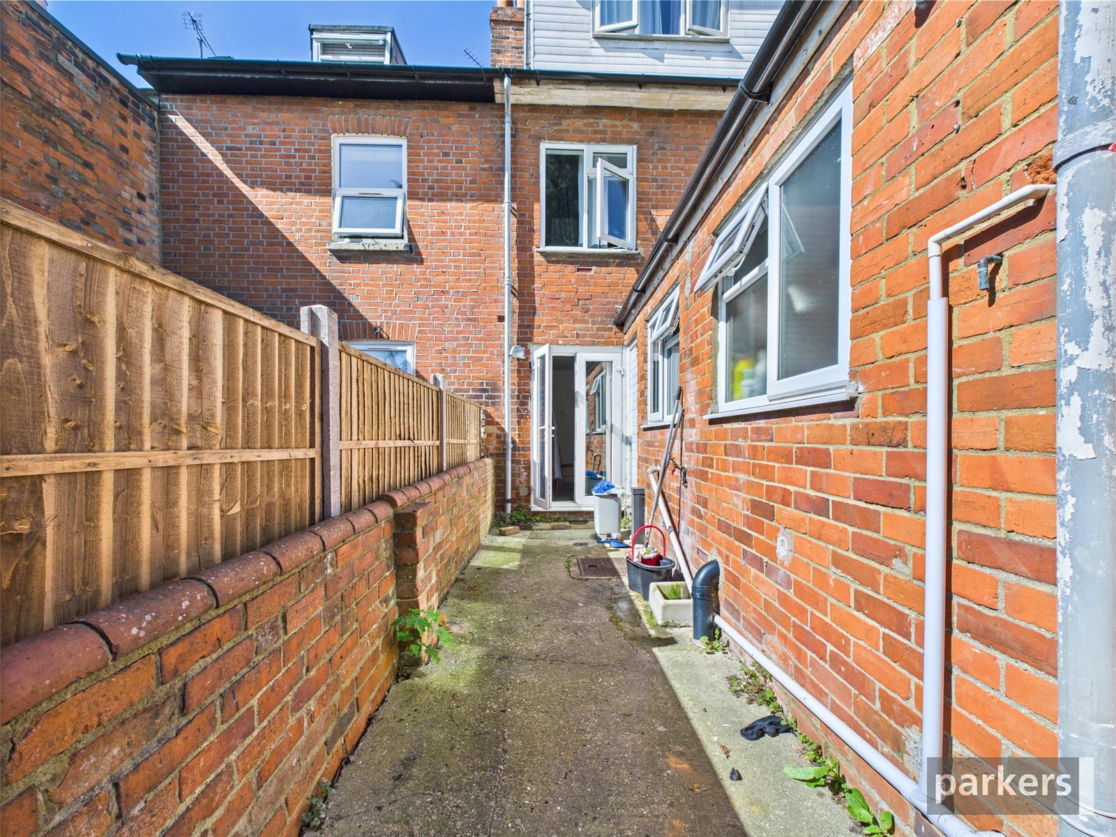 4 bedroom House for sale in Reading, Berkshire