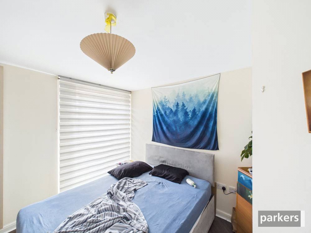 2 bedroom Flat for sale in Reading, Berkshire