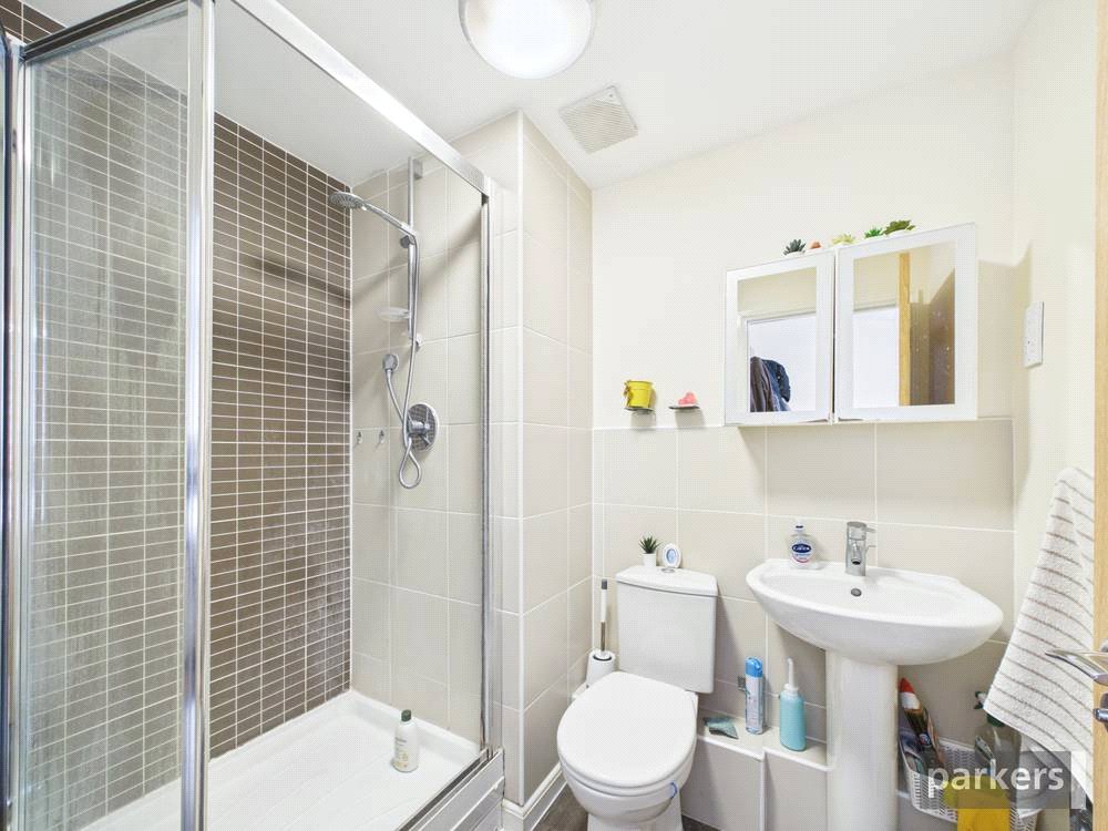 2 bedroom Flat for sale in Reading, Berkshire
