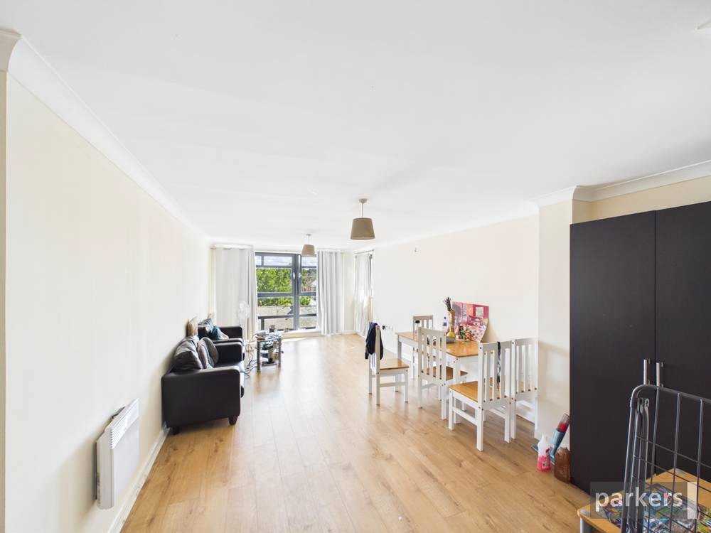 2 bedroom Flat for sale in Reading, Berkshire