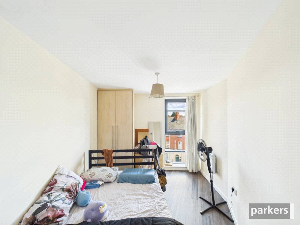 2 bedroom Flat for sale in Reading, Berkshire