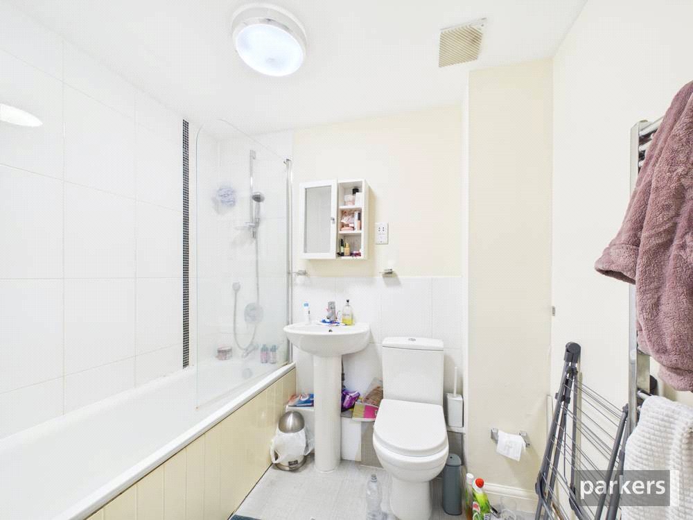 2 bedroom Flat for sale in Reading, Berkshire