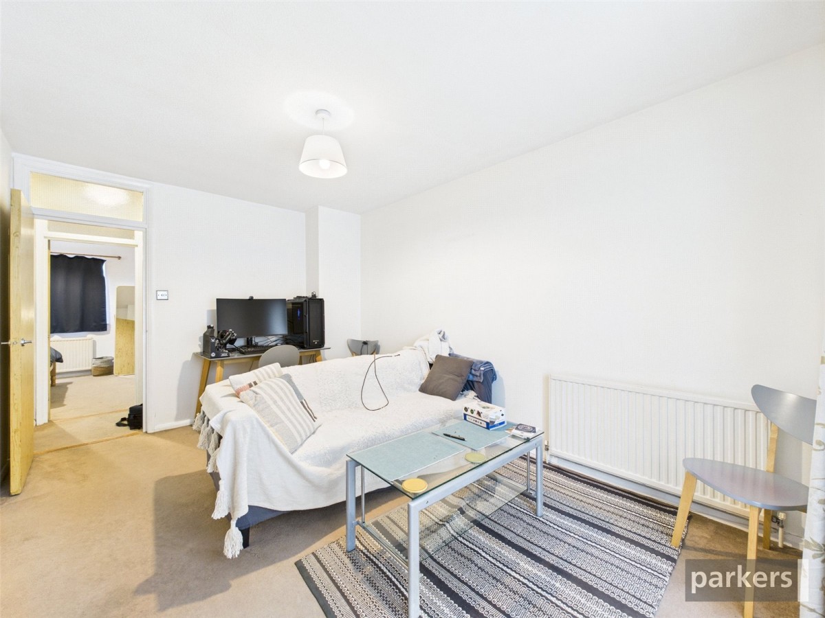 Muirfield Close, Reading, Berkshire