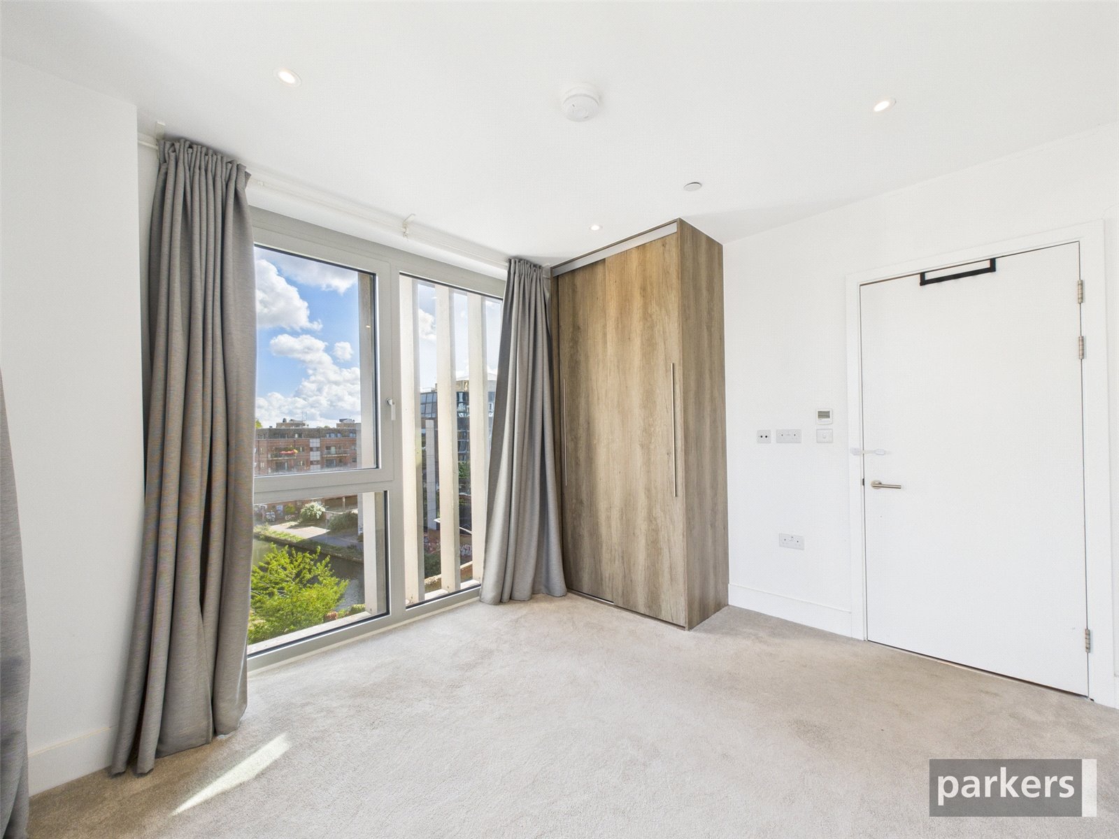 2 bedroom Flat for sale in Reading, Berkshire