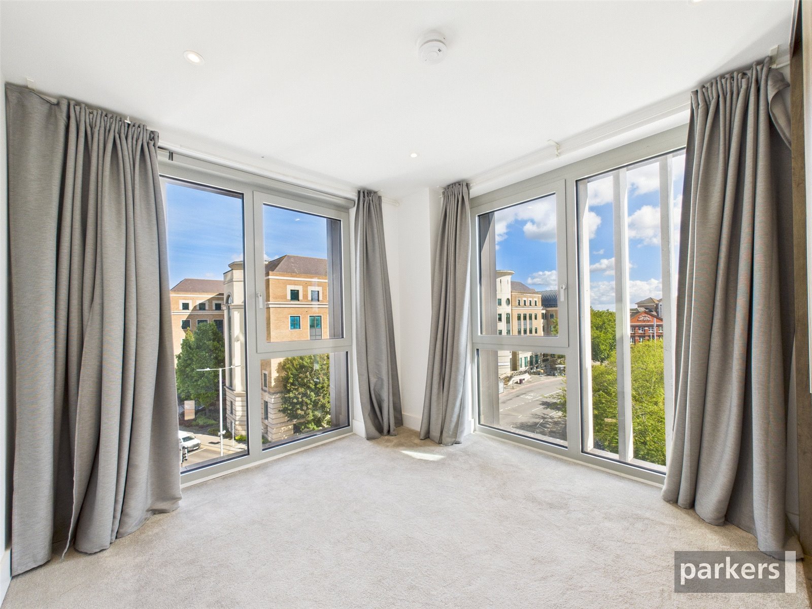 2 bedroom Flat for sale in Reading, Berkshire