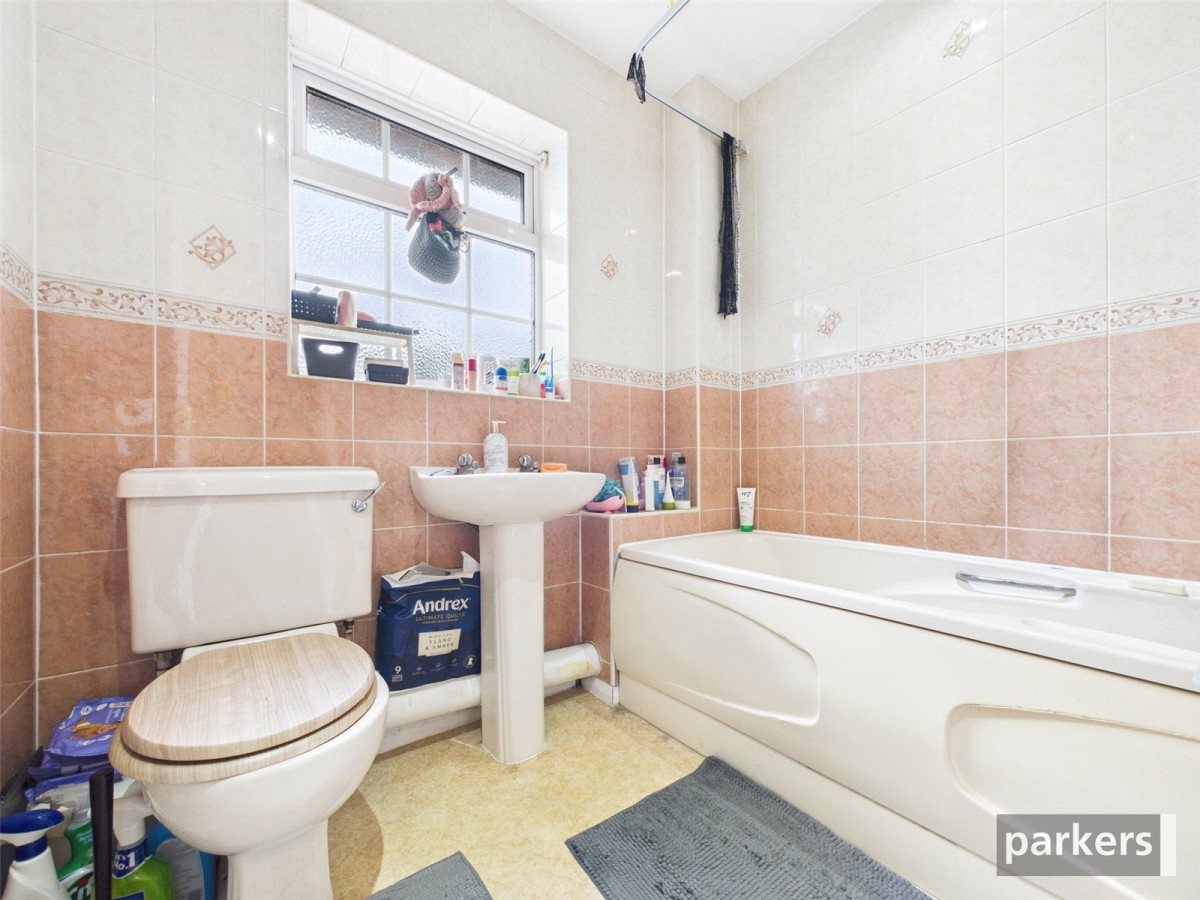 Theale, Reading, Berkshire