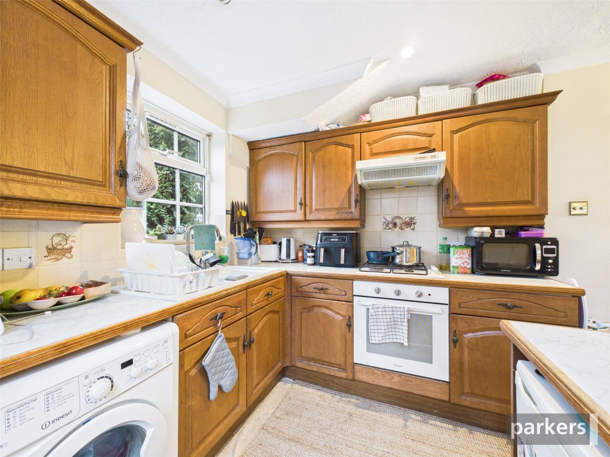 Theale, Reading, Berkshire