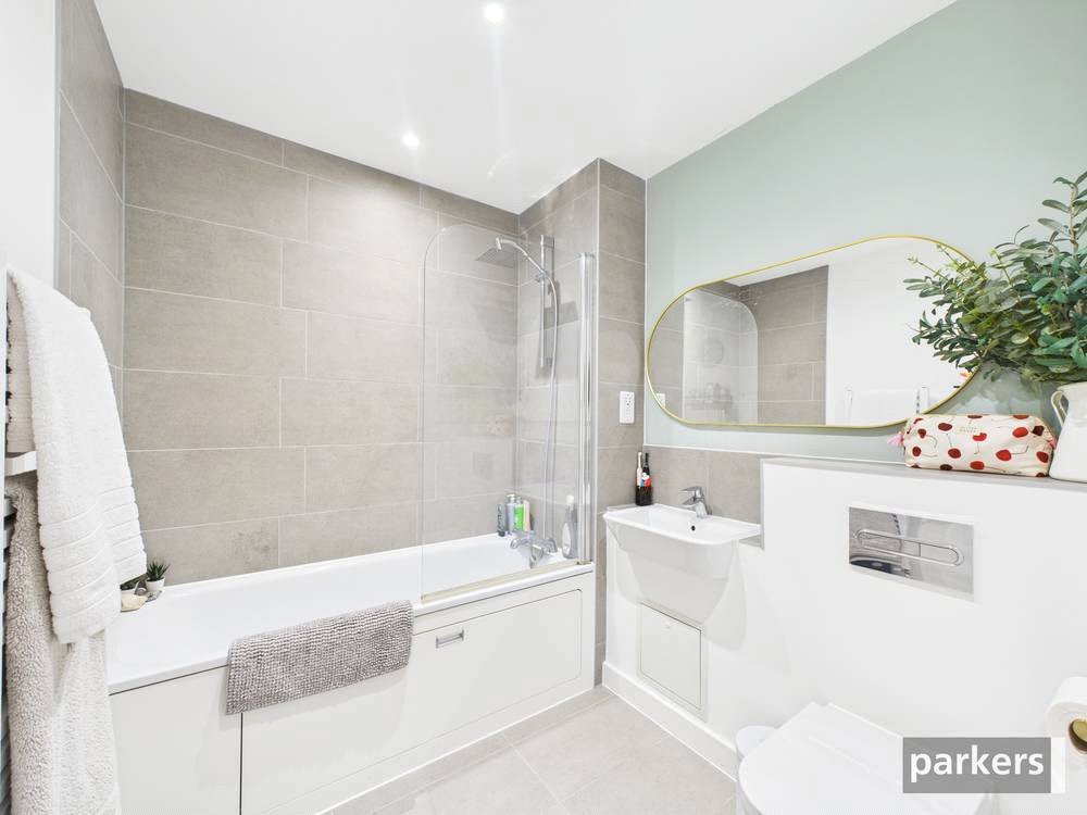 1 bedroom Flat for sale in Reading, Berkshire
