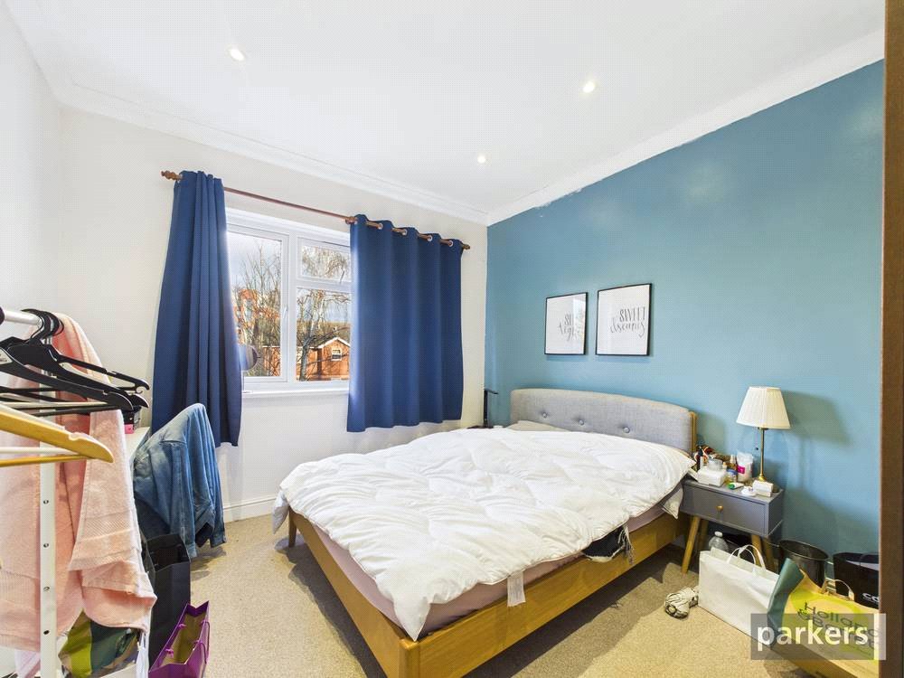 1 bedroom Flat for sale in Reading, Berkshire