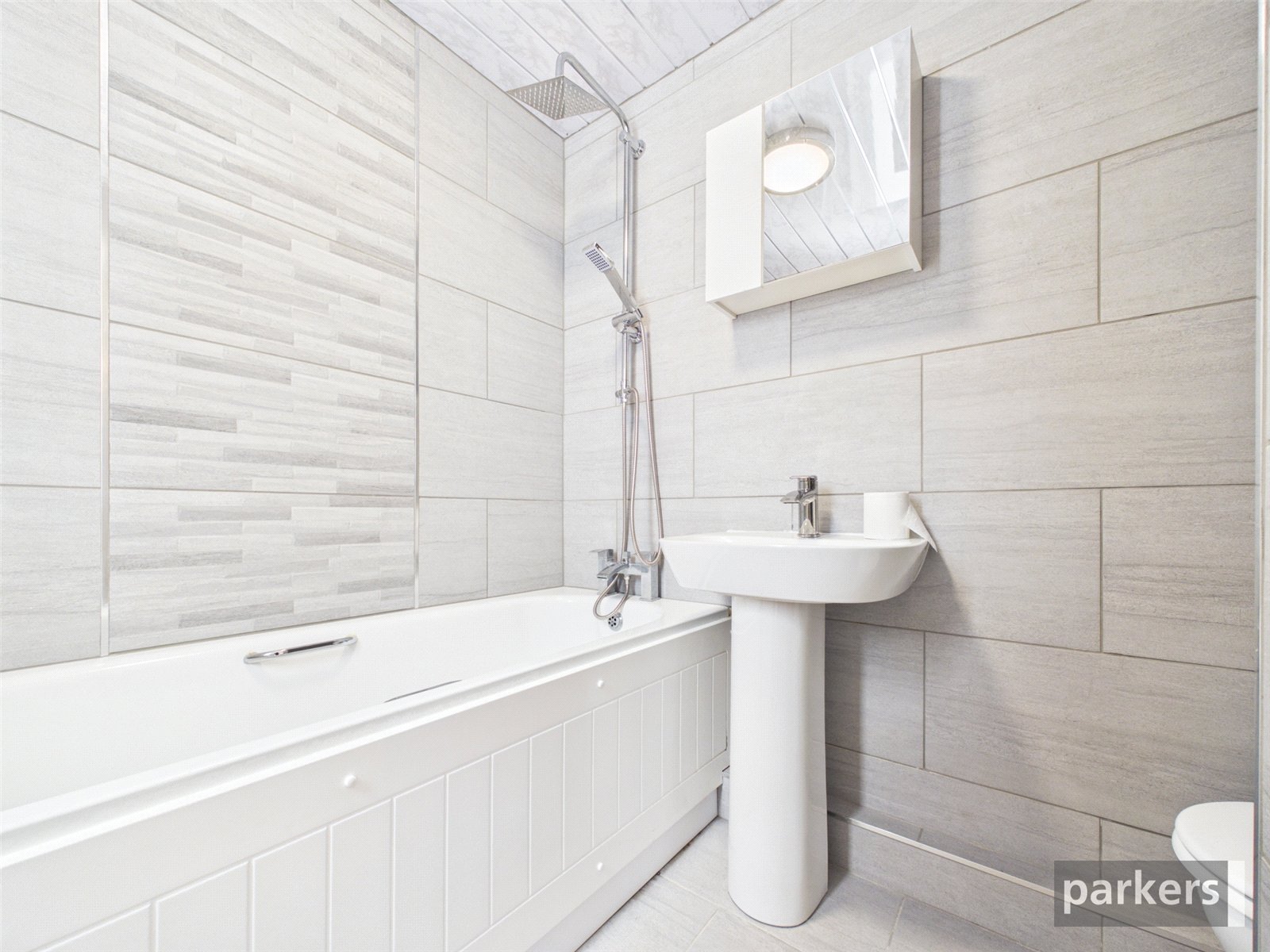 4 bedroom House for sale in Reading, Berkshire