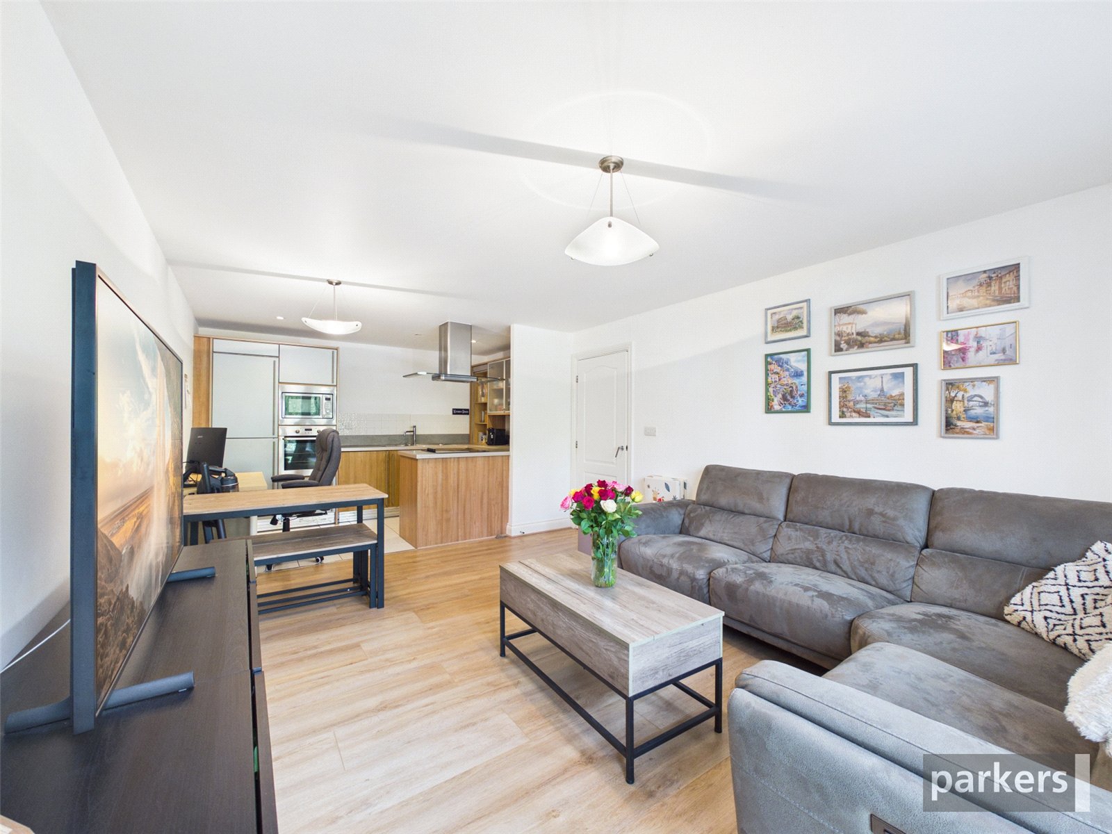 2 bedroom Flat for sale in Napier Road, Reading, Berkshire