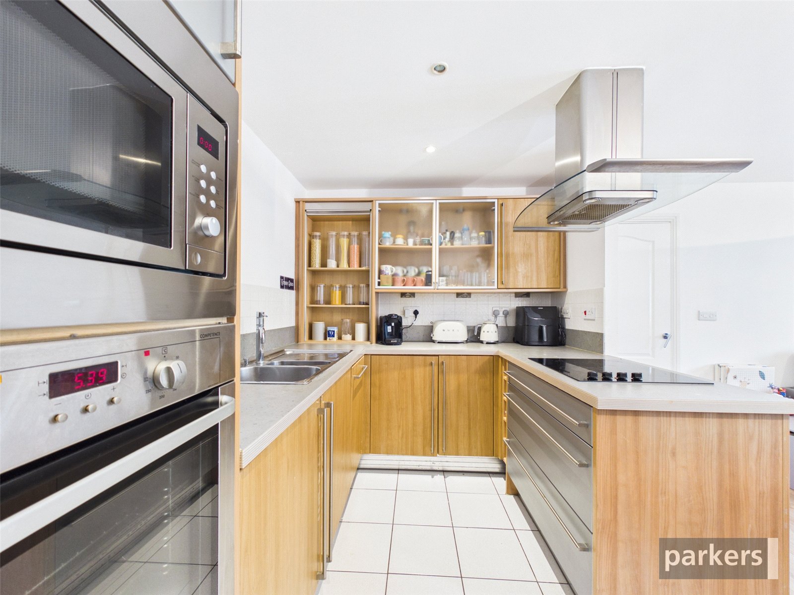 2 bedroom Flat for sale in Napier Road, Reading, Berkshire