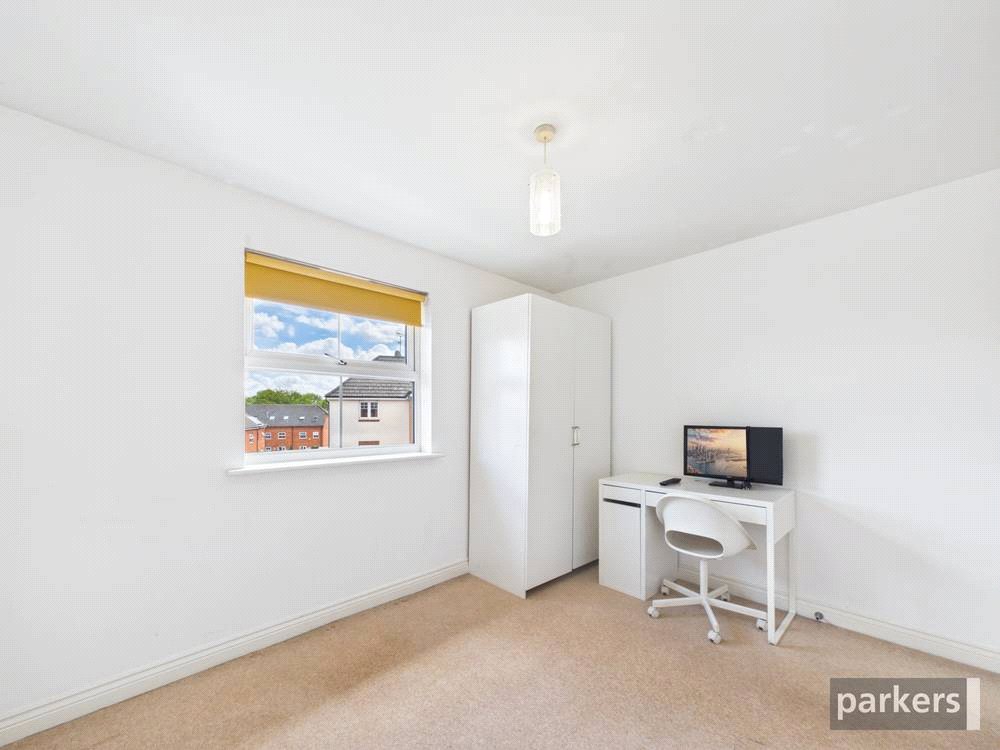2 bedroom Flat for sale in Shinfield, Reading, Berkshire