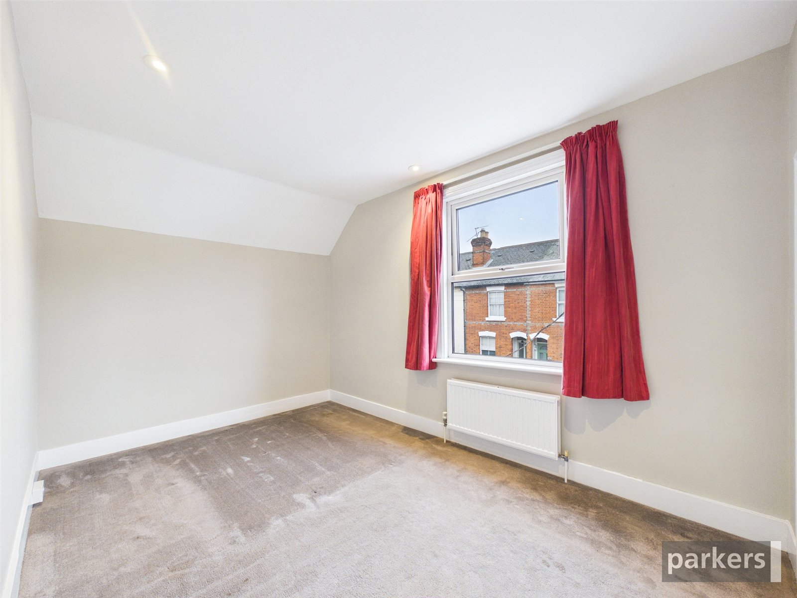 3 bedroom House for sale in Reading, Berkshire