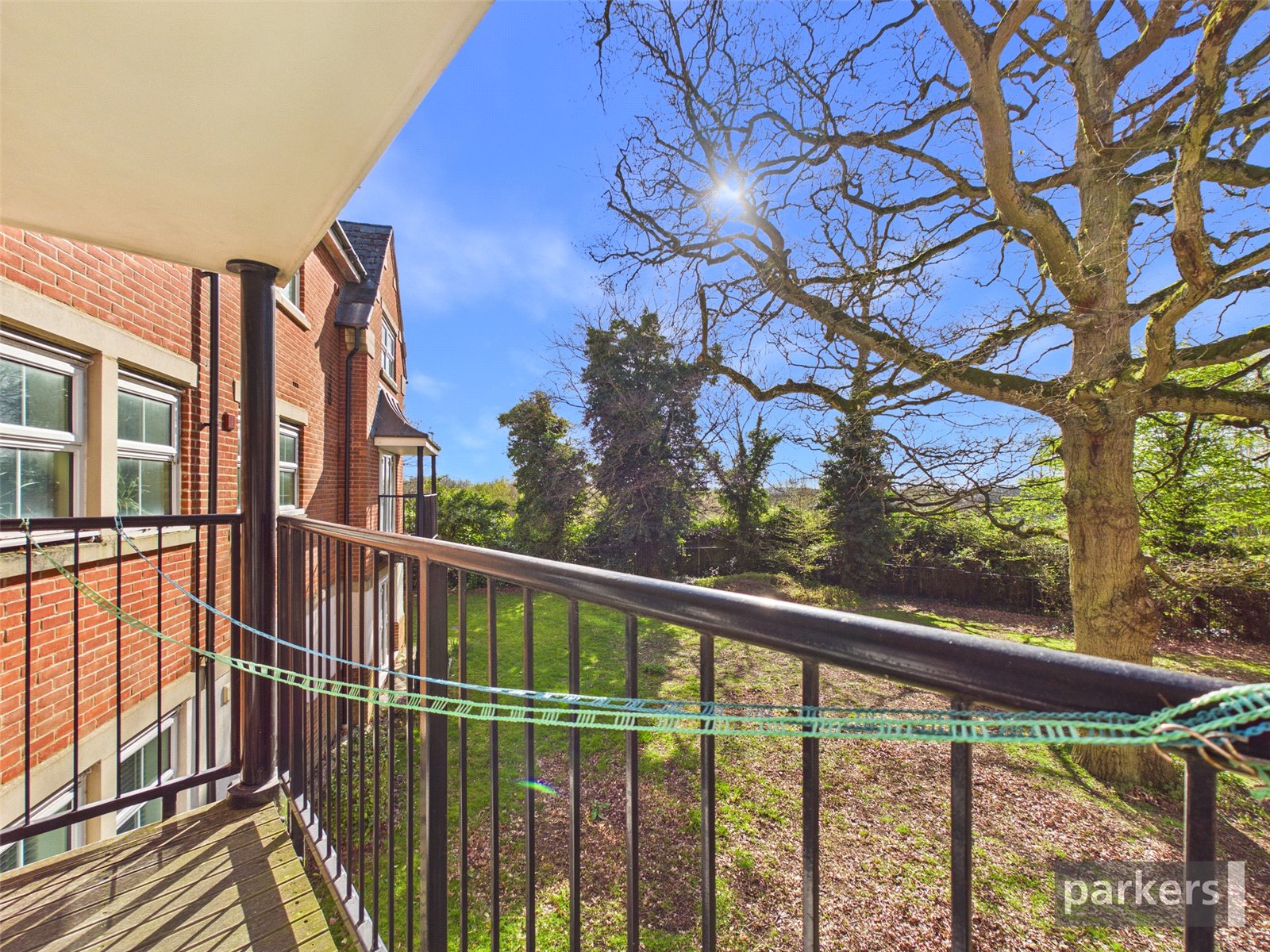 2 bedroom Flat for sale in Shinfield, Reading, Berkshire