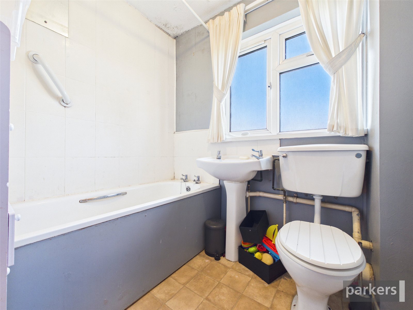 4 bedroom House for sale in Reading, Berkshire