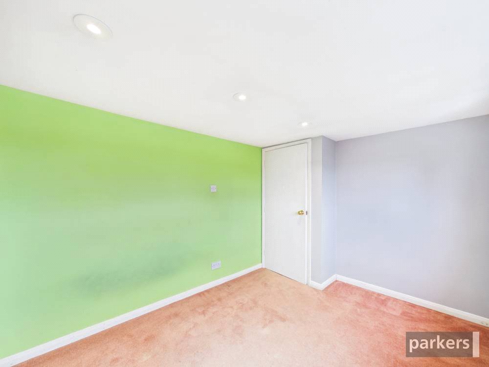 4 bedroom House for sale in Reading, Berkshire