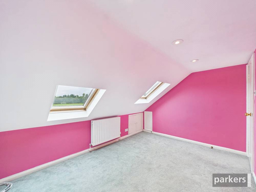 4 bedroom House for sale in Reading, Berkshire