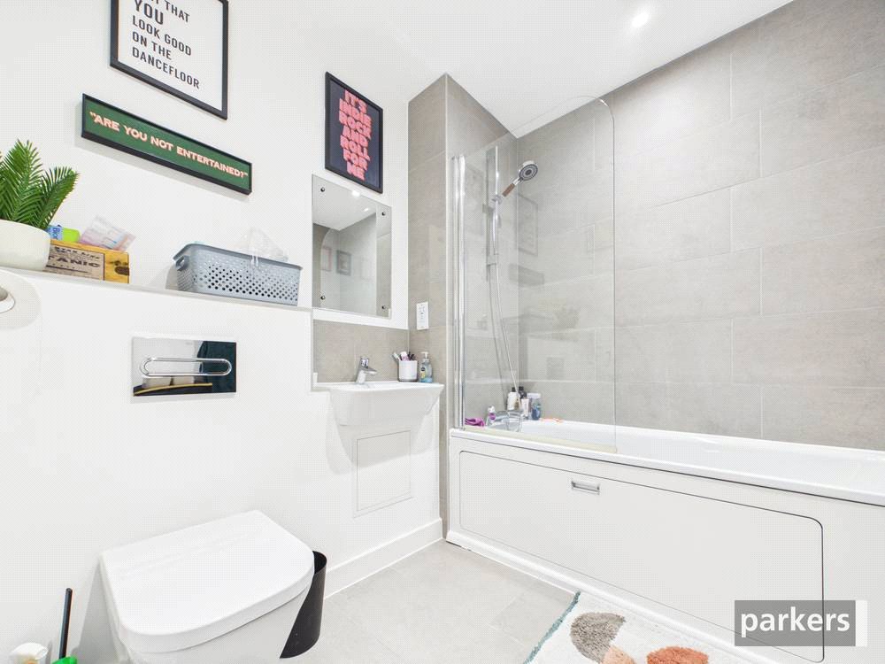 1 bedroom Flat for sale in Reading, Berkshire