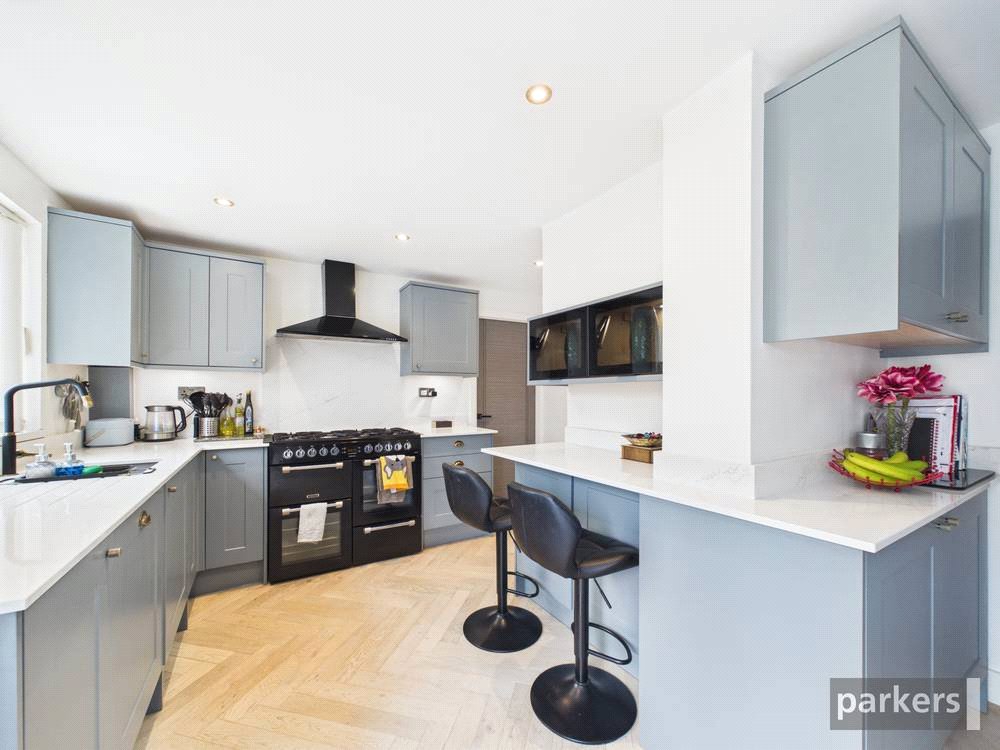 4 bedroom House for sale in Reading, Berkshire
