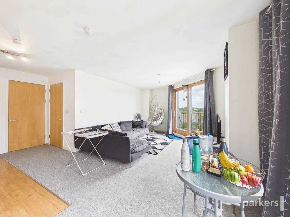 2 bedroom Flat for sale in Reading, Berkshire