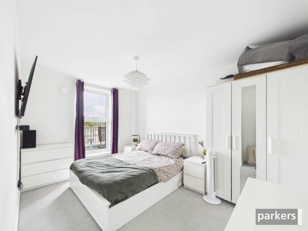 2 bedroom Flat for sale in Reading, Berkshire
