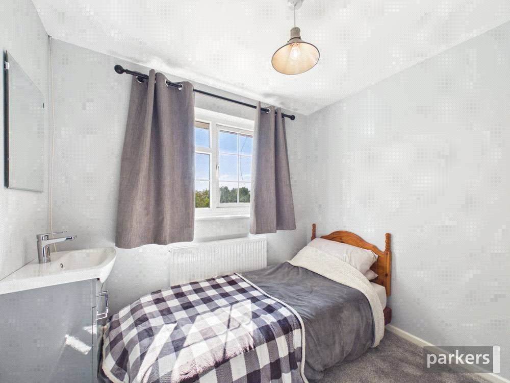 4 bedroom House for sale in Reading, Berkshire