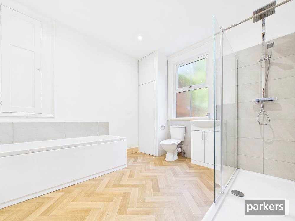 5 bedroom House for sale in Reading, Berkshire
