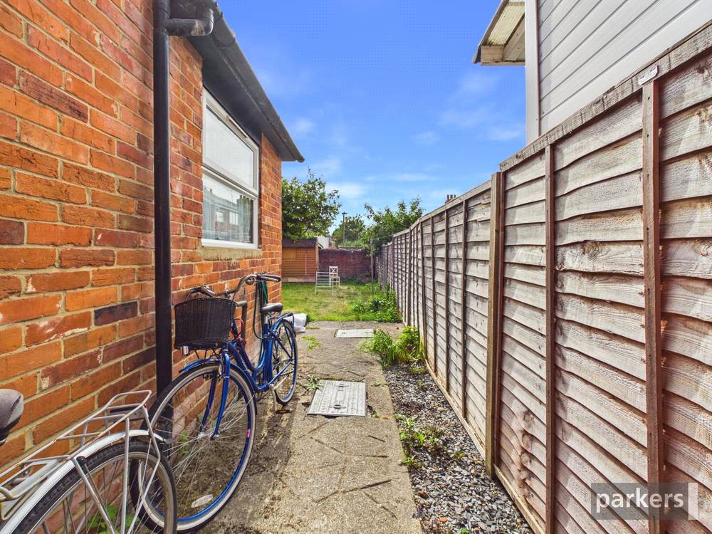 3 bedroom House for sale in Reading, Berkshire