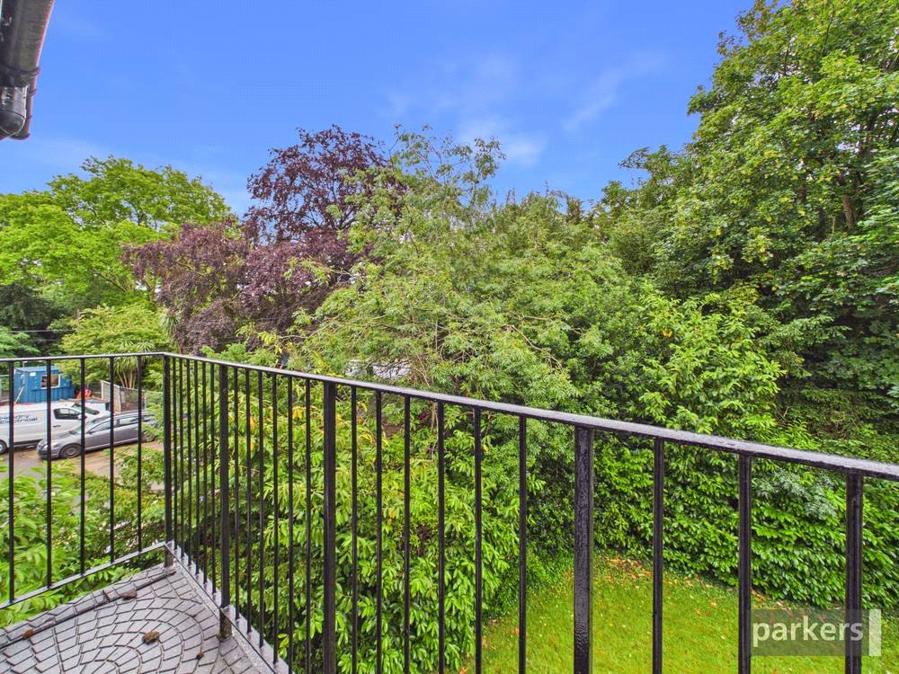 2 bedroom Flat for sale in Reading, Berkshire