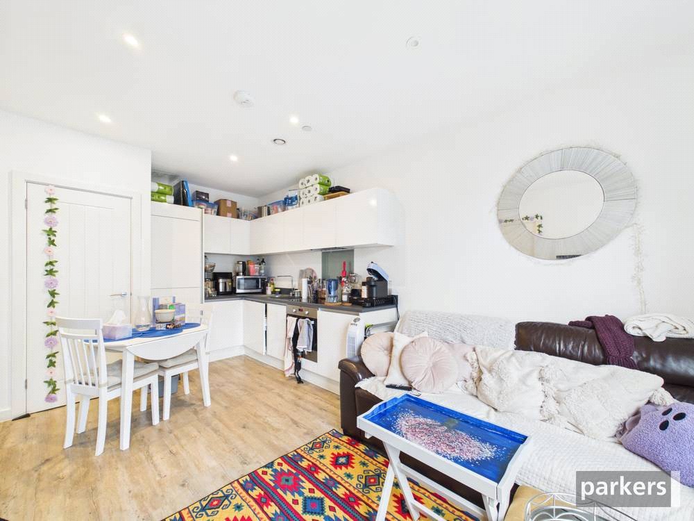 1 bedroom Flat for sale in Reading, Berkshire