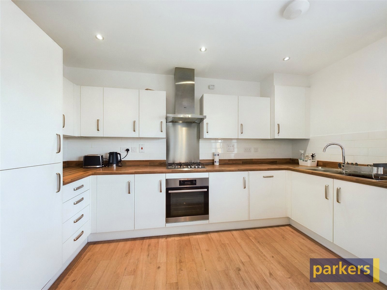 2 bedroom Flat for sale in Reading, Berkshire