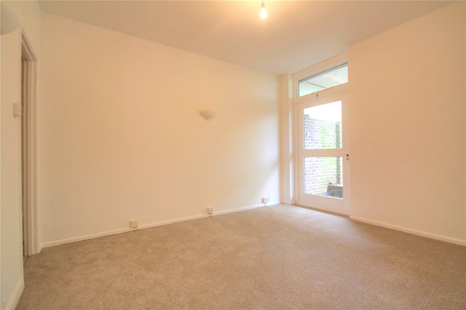 2 bedroom Flat for sale in Reading, Berkshire