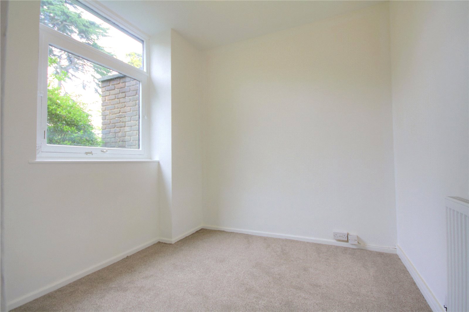 2 bedroom Flat for sale in Reading, Berkshire