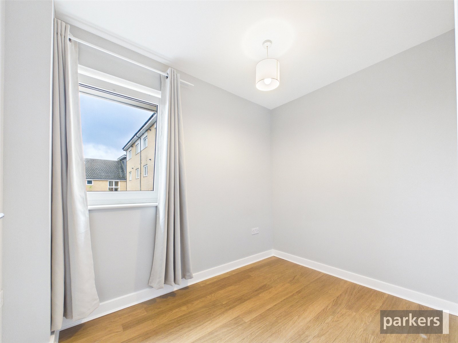 2 bedroom Flat to let in Whale Avenue, Reading, Berkshire