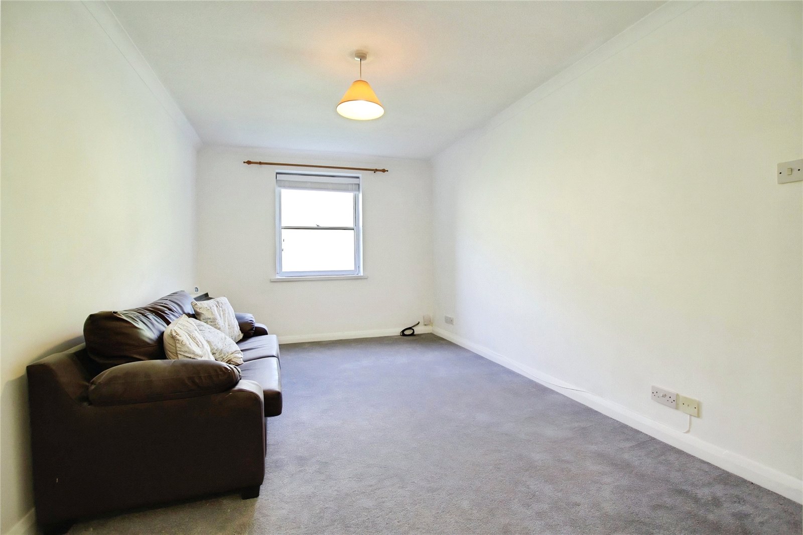 1 bedroom Flat to let in Dale Road, Reading, Berkshire