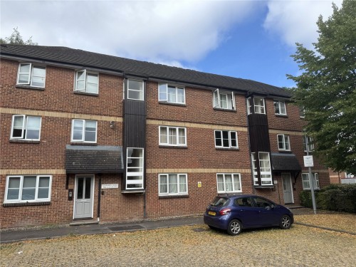 Muirfield Close, Reading, Berkshire