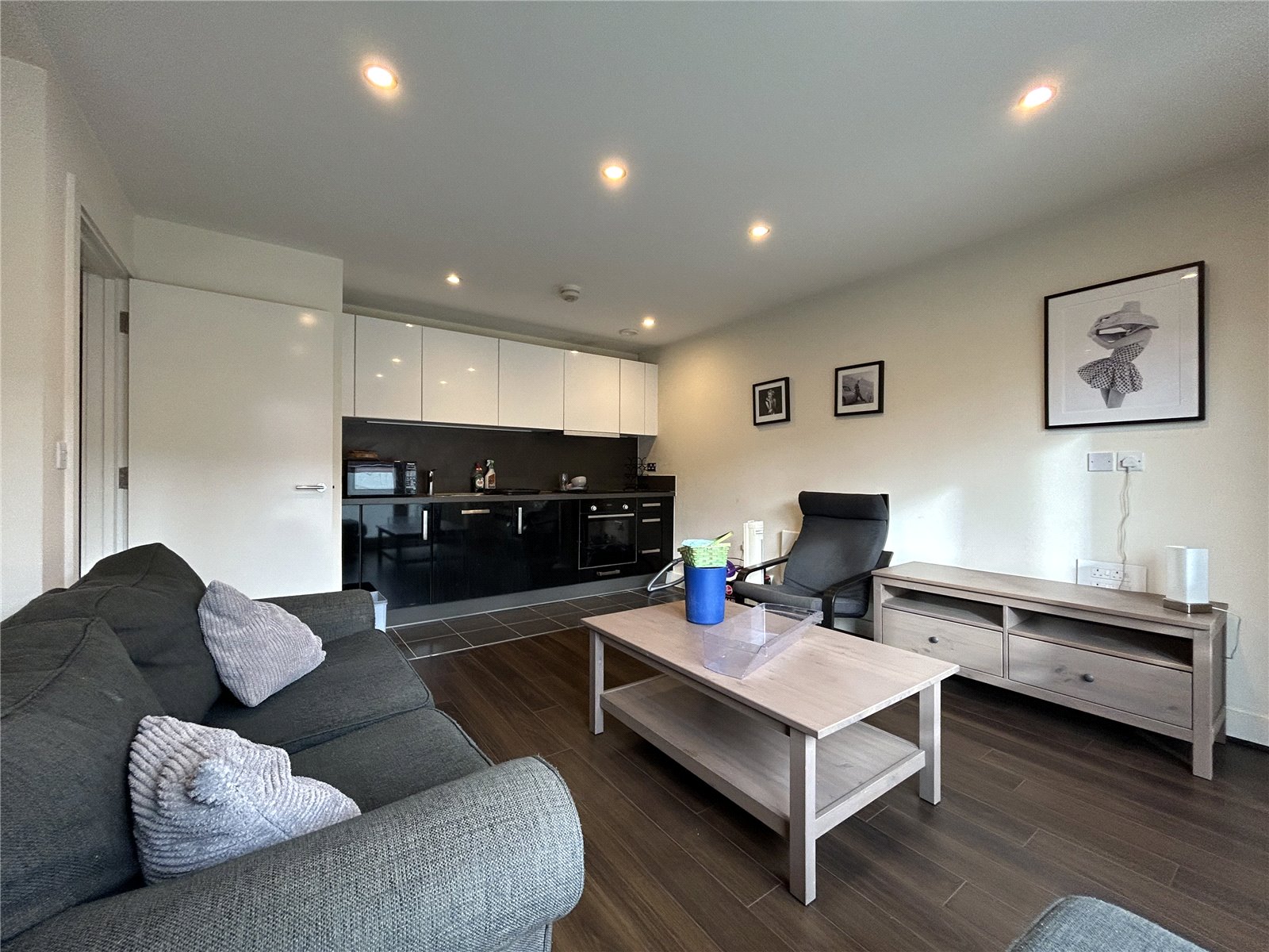 1 bedroom Flat to let in Rushley Way, Reading, Berkshire