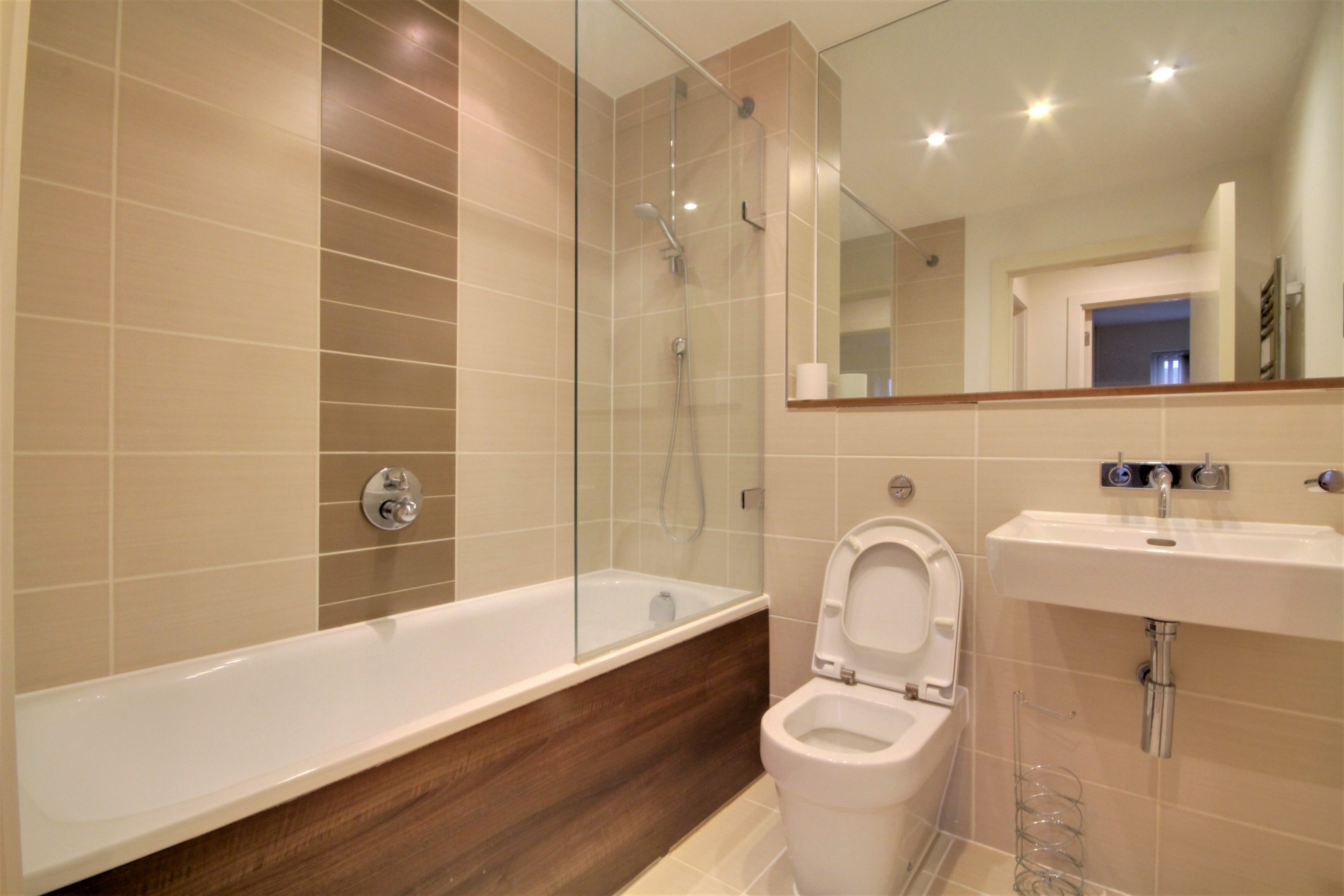 2 bedroom Flat to let in Rushley Way, Reading, Berkshire